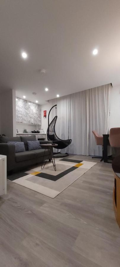 Lovely Studio Apartment Sheffield City Centre - Netflix, Wifi, Digital Tv מראה חיצוני תמונה