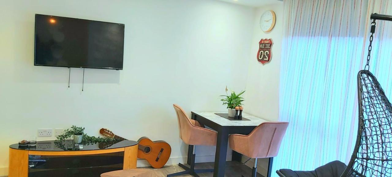 Lovely Studio Apartment Sheffield City Centre - Netflix, Wifi, Digital Tv מראה חיצוני תמונה