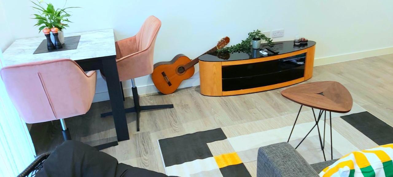 Lovely Studio Apartment Sheffield City Centre - Netflix, Wifi, Digital Tv מראה חיצוני תמונה