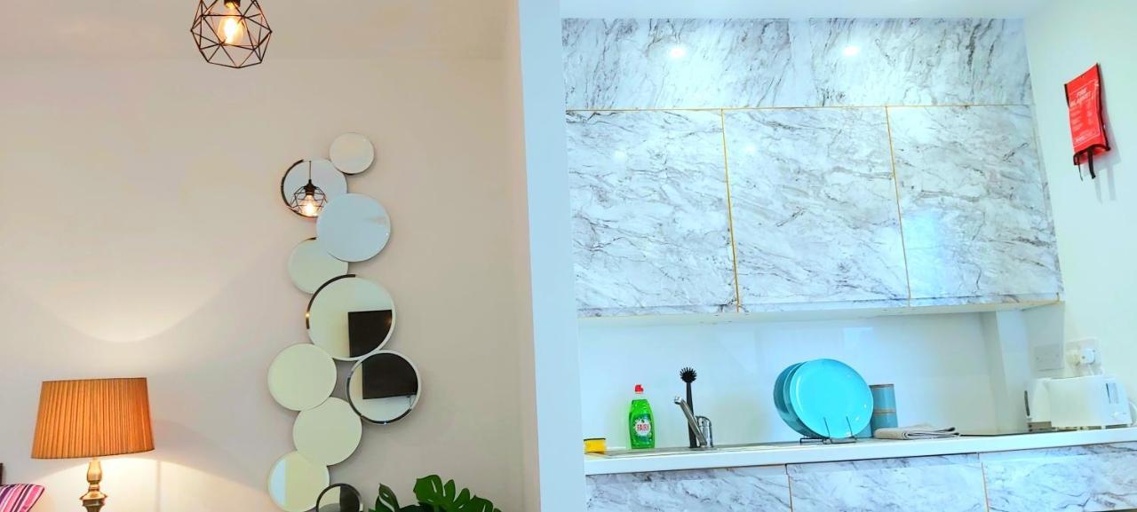 Lovely Studio Apartment Sheffield City Centre - Netflix, Wifi, Digital Tv מראה חיצוני תמונה